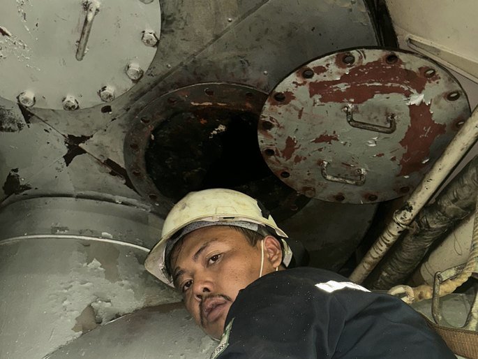 Pemeriksaan kondisi bagian dalam bejana sebelum pengujian